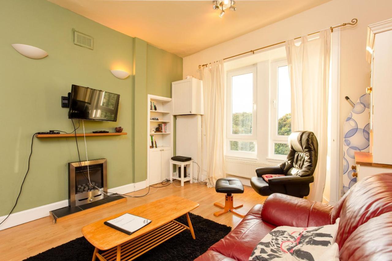 1 Bedroom Overlooking Park Apartment