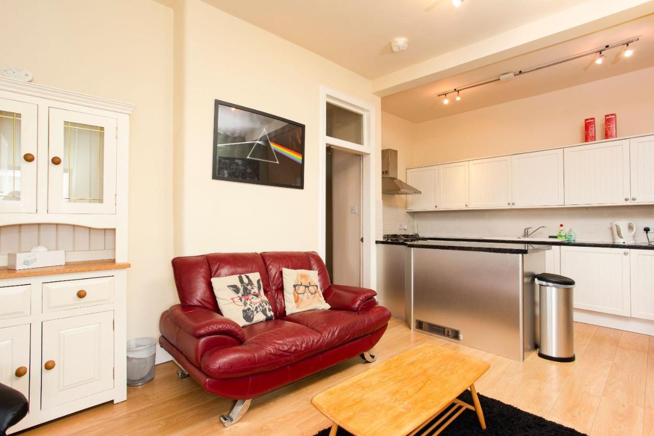 Apartment 1 Bedroom Overlooking Park Edinburgh