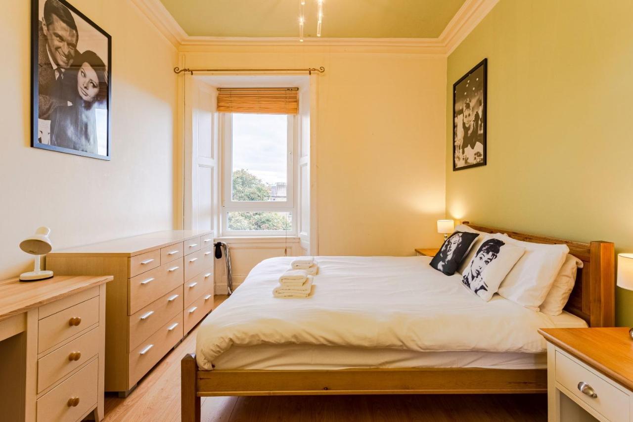 1 Bedroom Overlooking Park