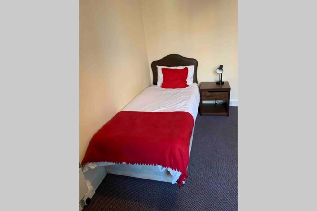 Apartment Lovely And Spacious 5 Bed Flat In Marchmont. *