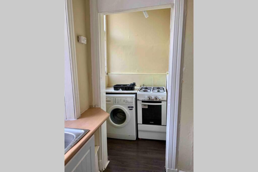 Lovely And Spacious 5 Bed Flat In Marchmont. *
