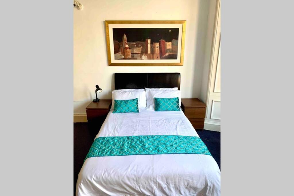 Apartment Lovely And Spacious 5 Bed Flat In Marchmont.