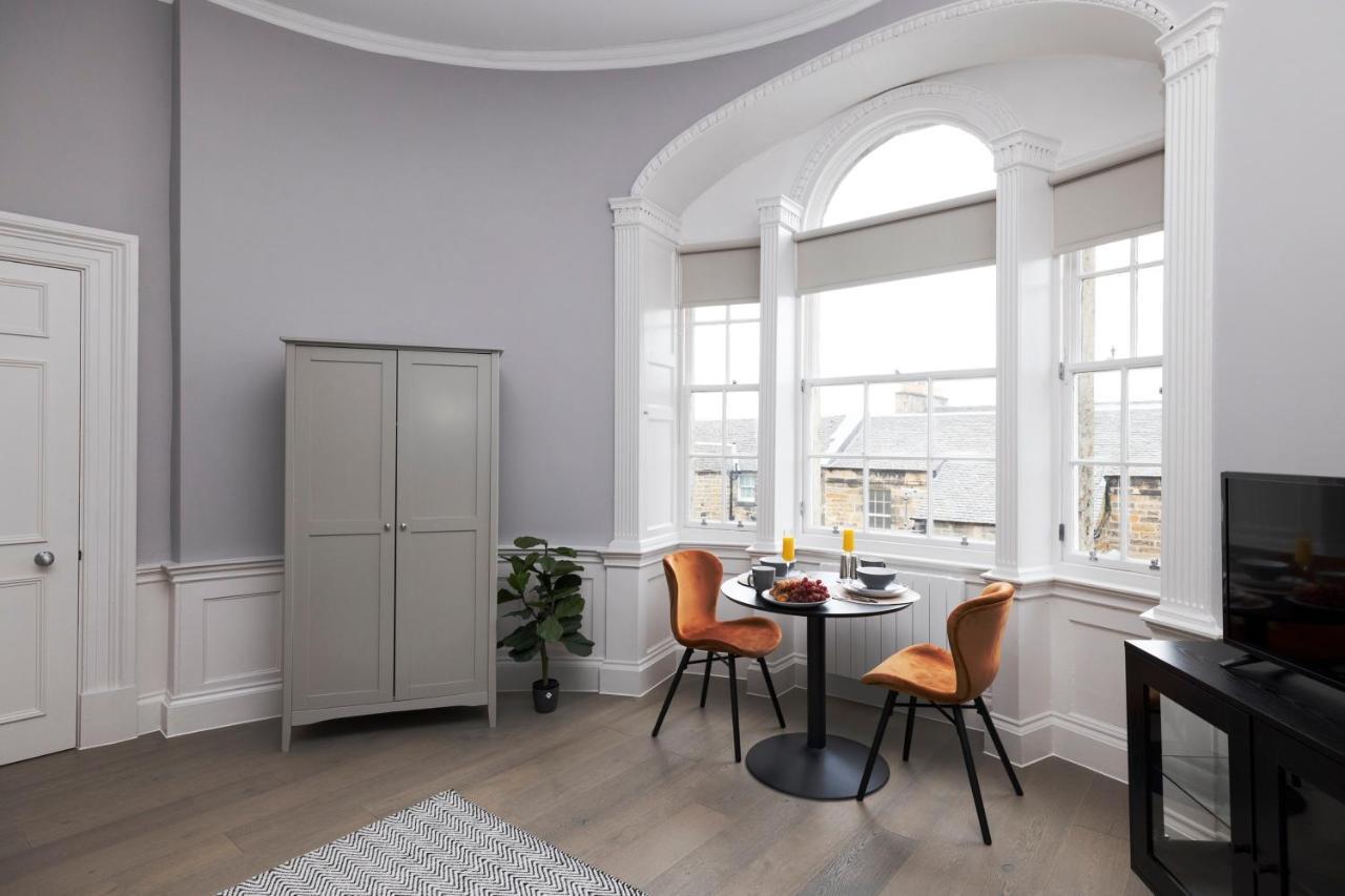 Apartment Joivy Modern Studio In New Town, On Historic George Street