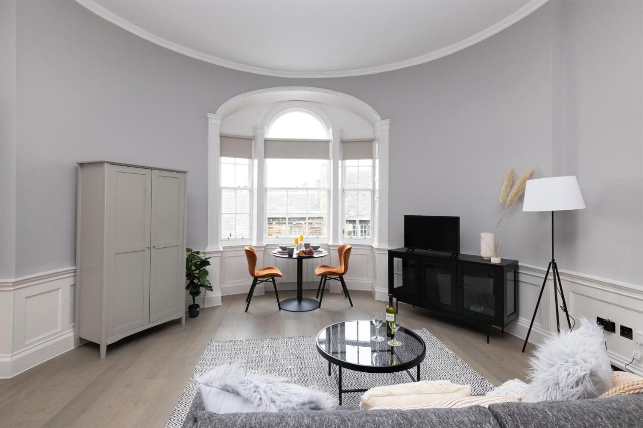 Joivy Modern Studio In New Town, On Historic George Street Edinburgh