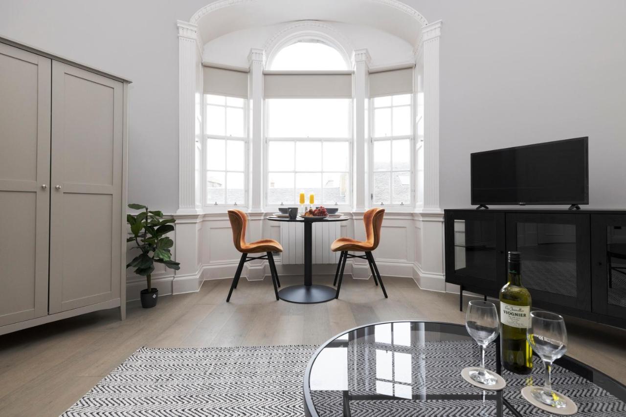 Joivy Modern Studio In New Town, On Historic George Street Edinburgh