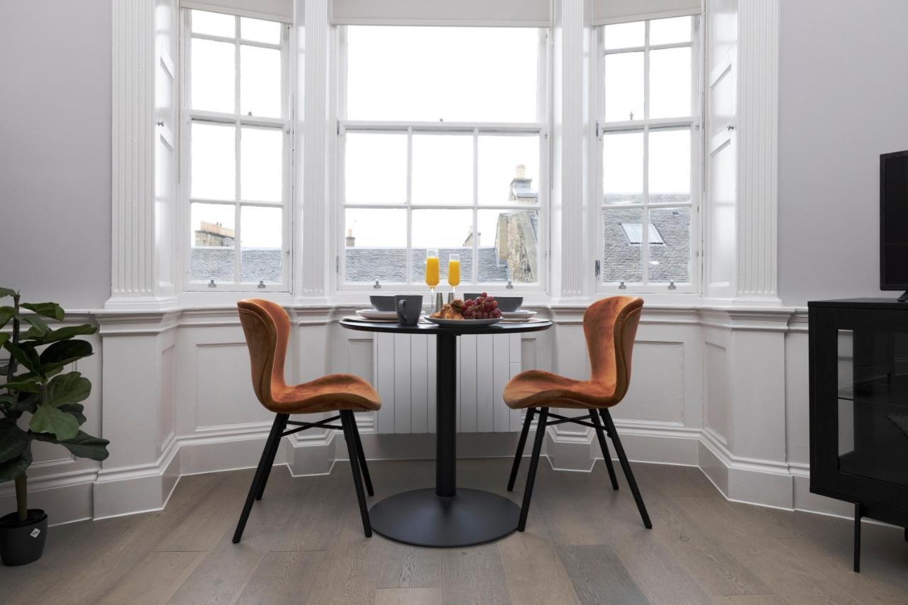 Joivy Modern Studio In New Town, On Historic George Street Edinburgh