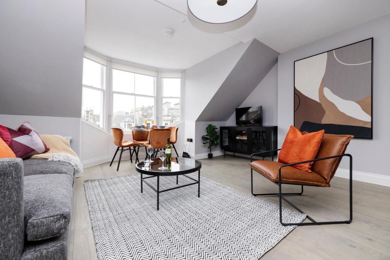 Apartment Altido Gorgeous Flat Overlooking Castle *