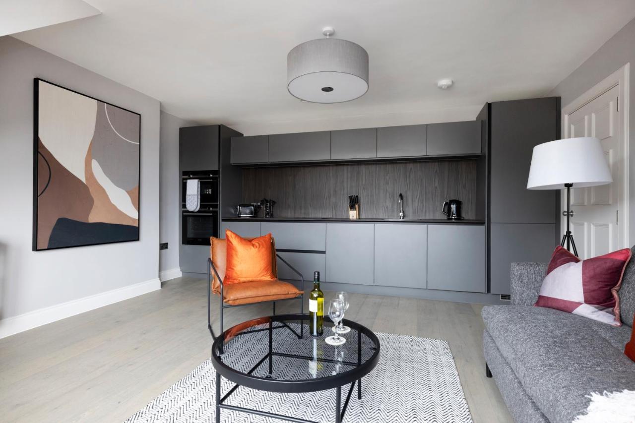 Altido Gorgeous Flat Overlooking Castle Apartment Edinburgh