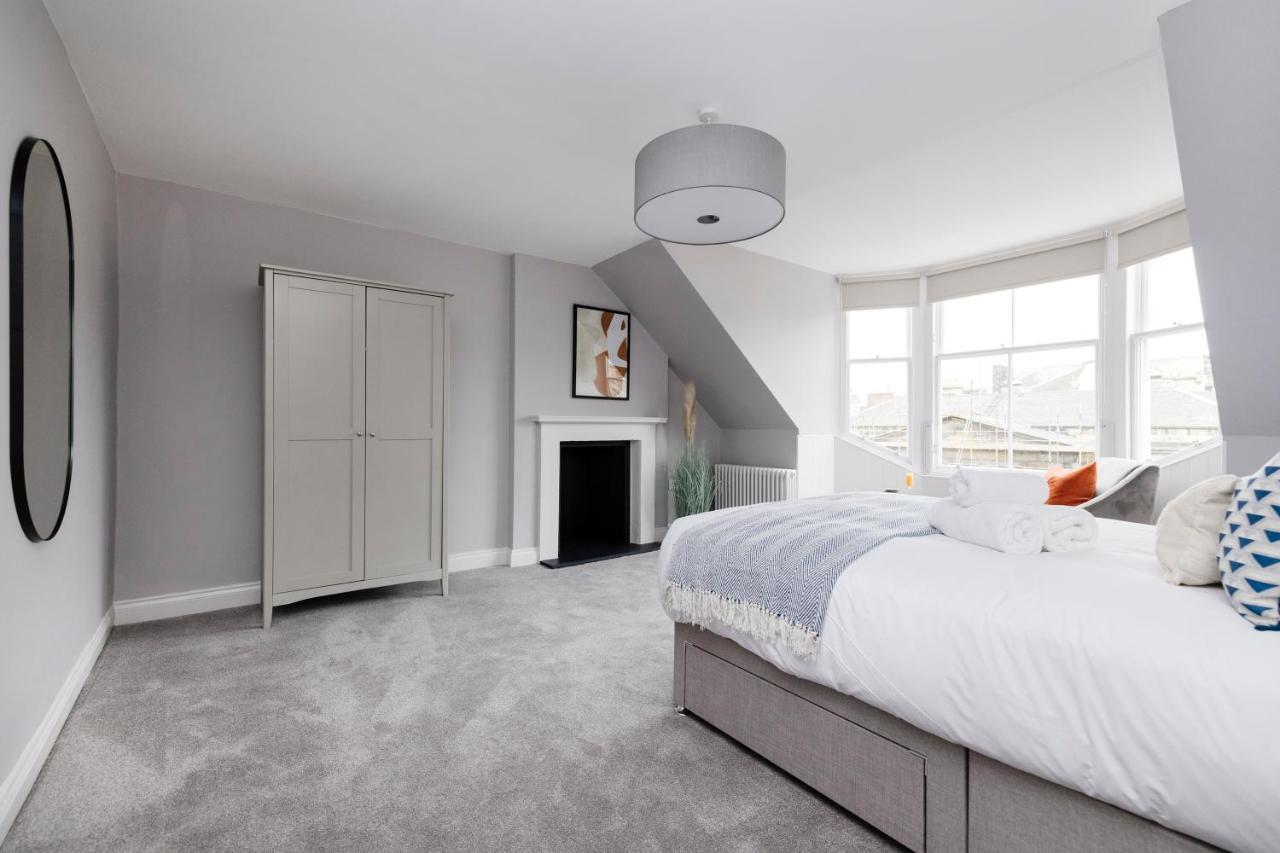 Altido Gorgeous Flat Overlooking Castle Edinburgh