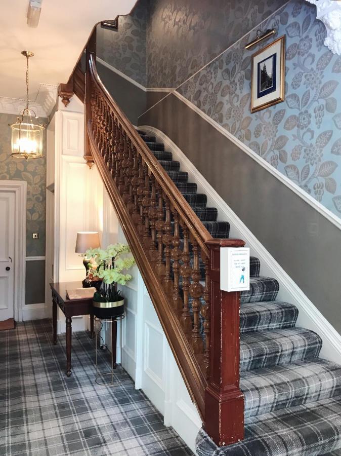 Alexander Guest house