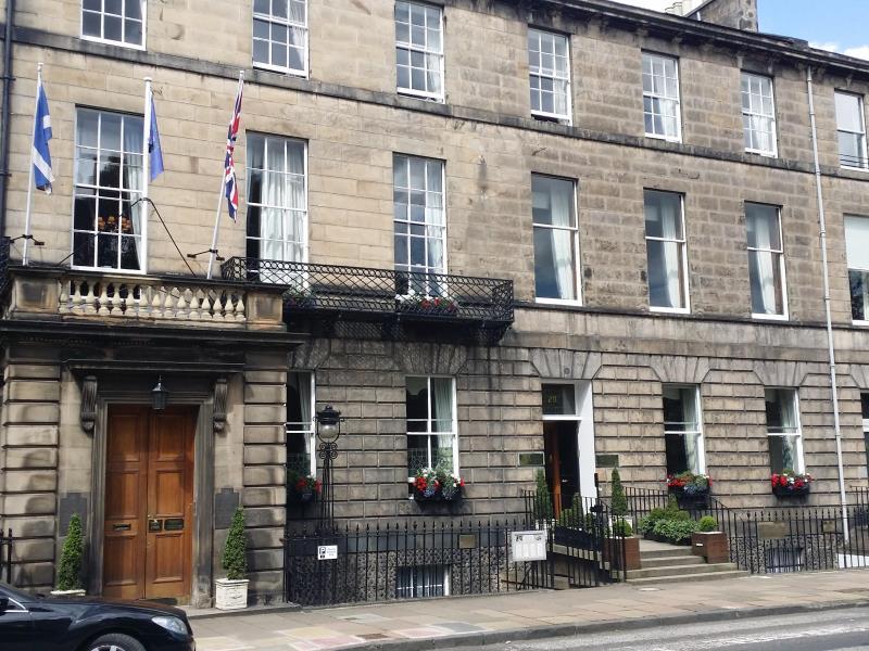 Hotel Royal Scots Club 3*