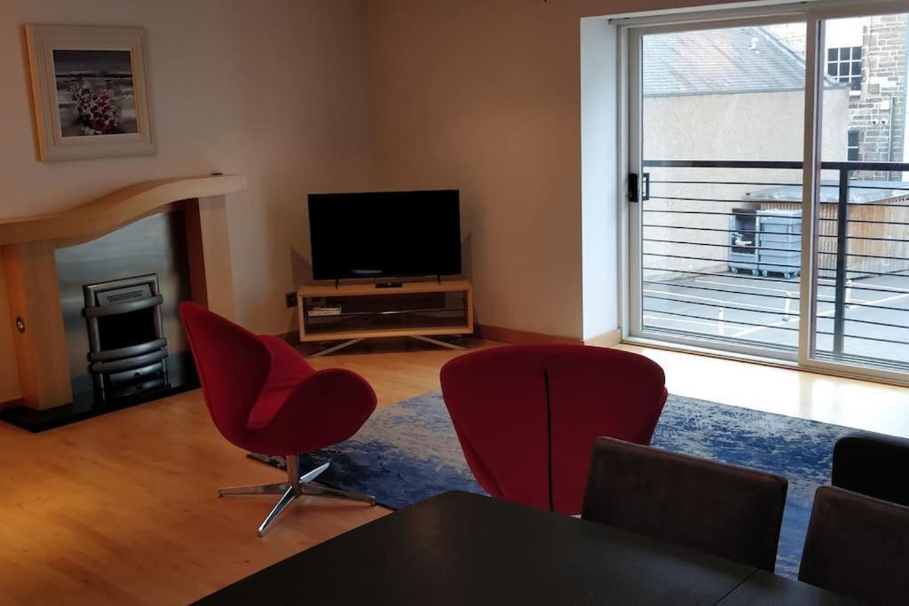 West End & Eicc With Parking Apartment EDI