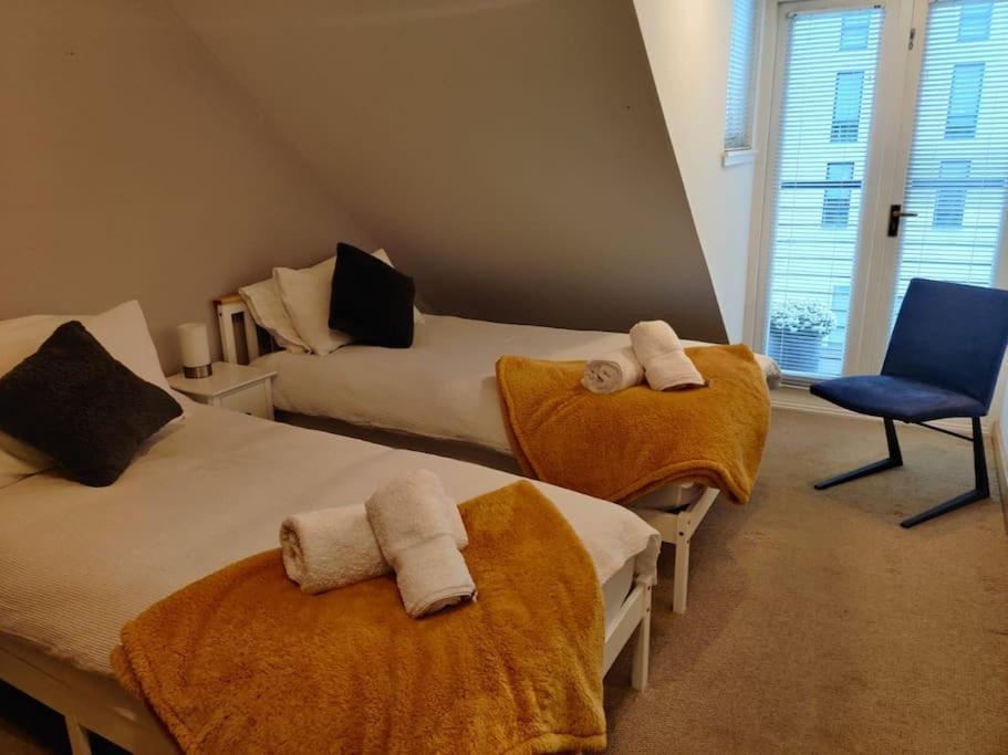 Apartment West End & Eicc With Parking EDI