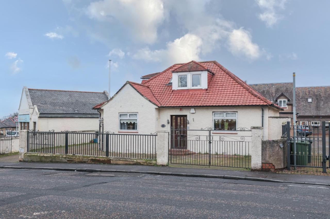 Beautiful 4 Bedroom - Ideal Location - Free Parking Edinburgh