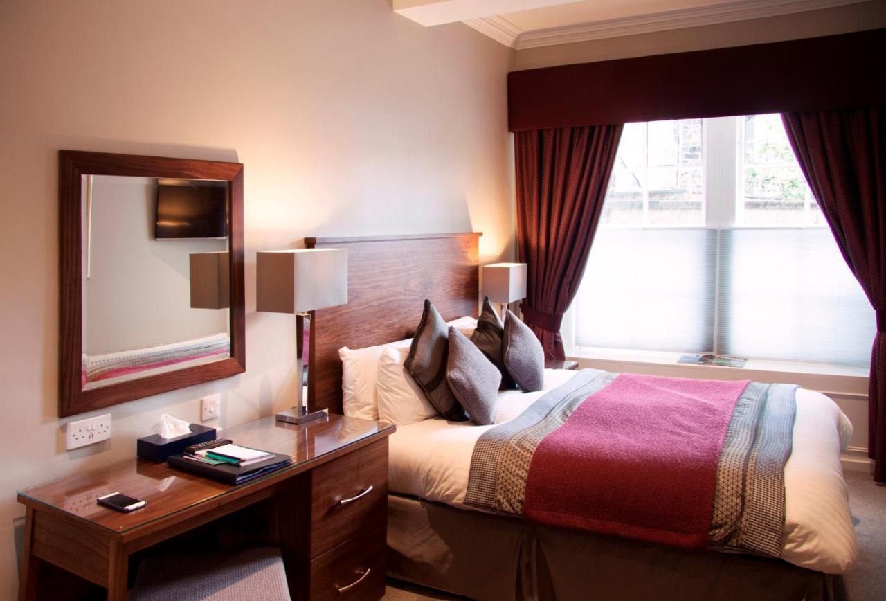 Royal Scots Club Hotel 3*