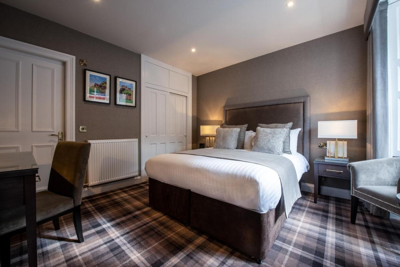 Royal Scots Club Hotel