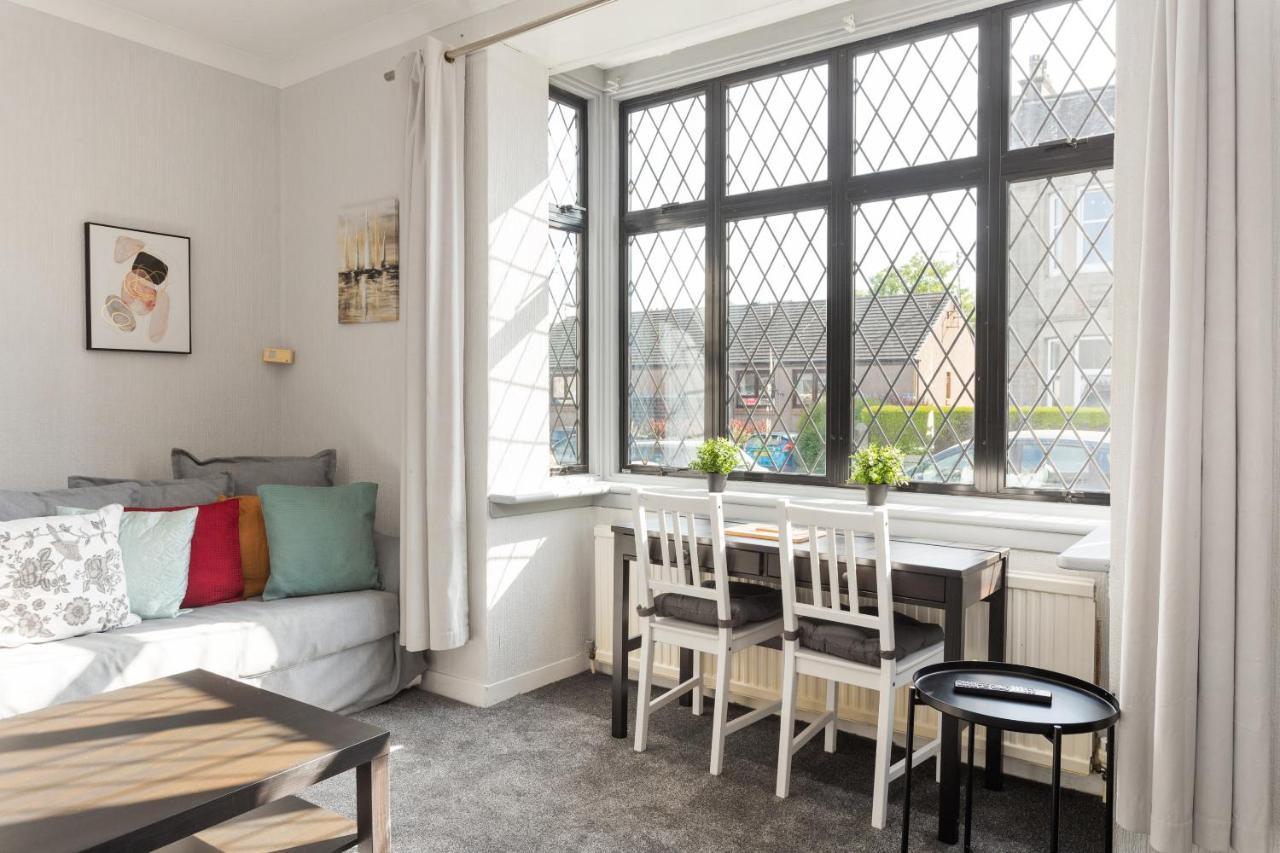 Lovely 3bed House-private Parking Edinburgh