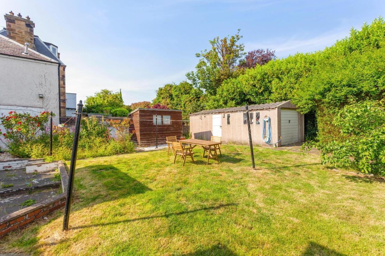 Lovely 3bed House-private Parking Holiday home *