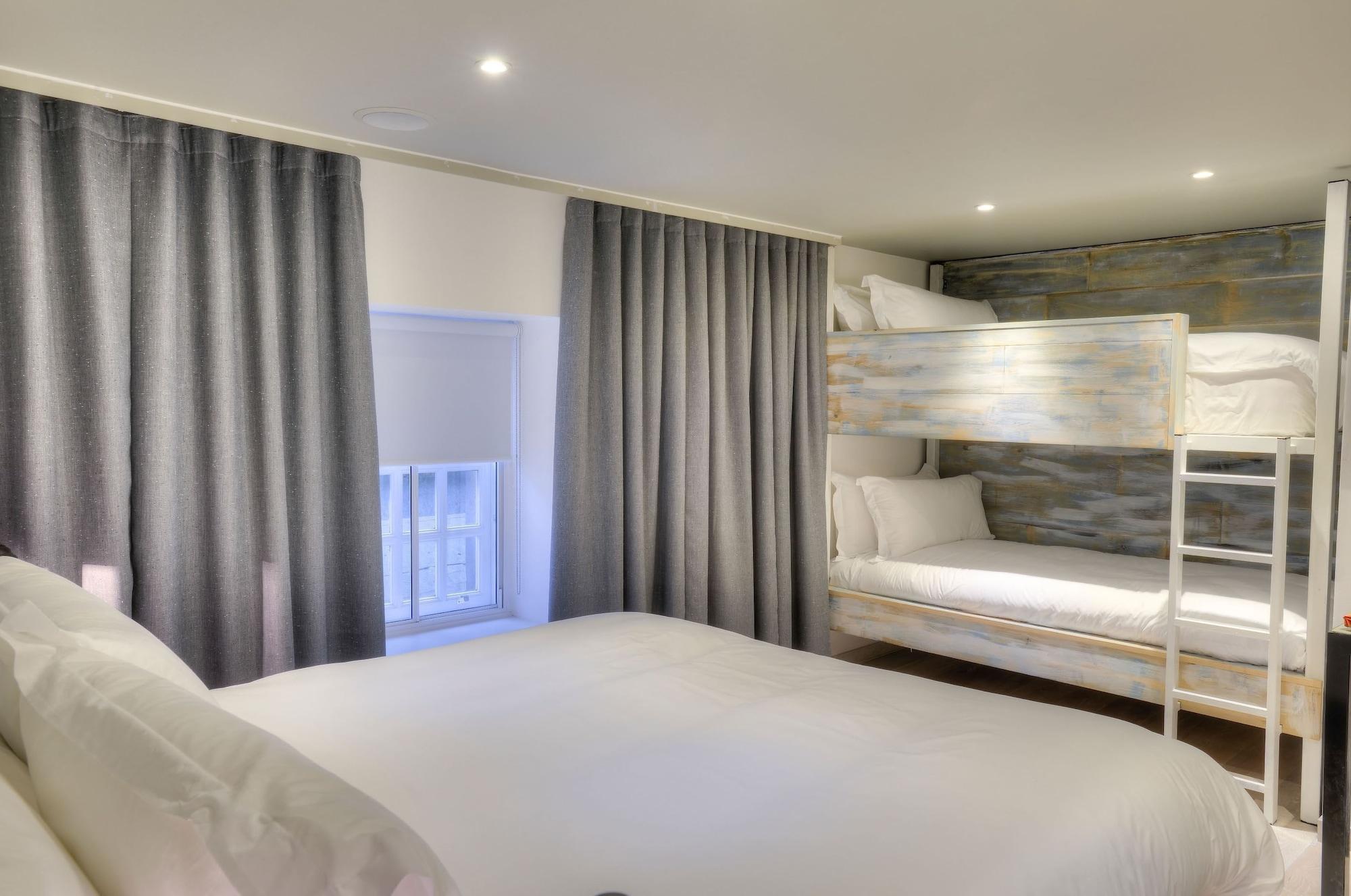 Stay Central Hotel 3*