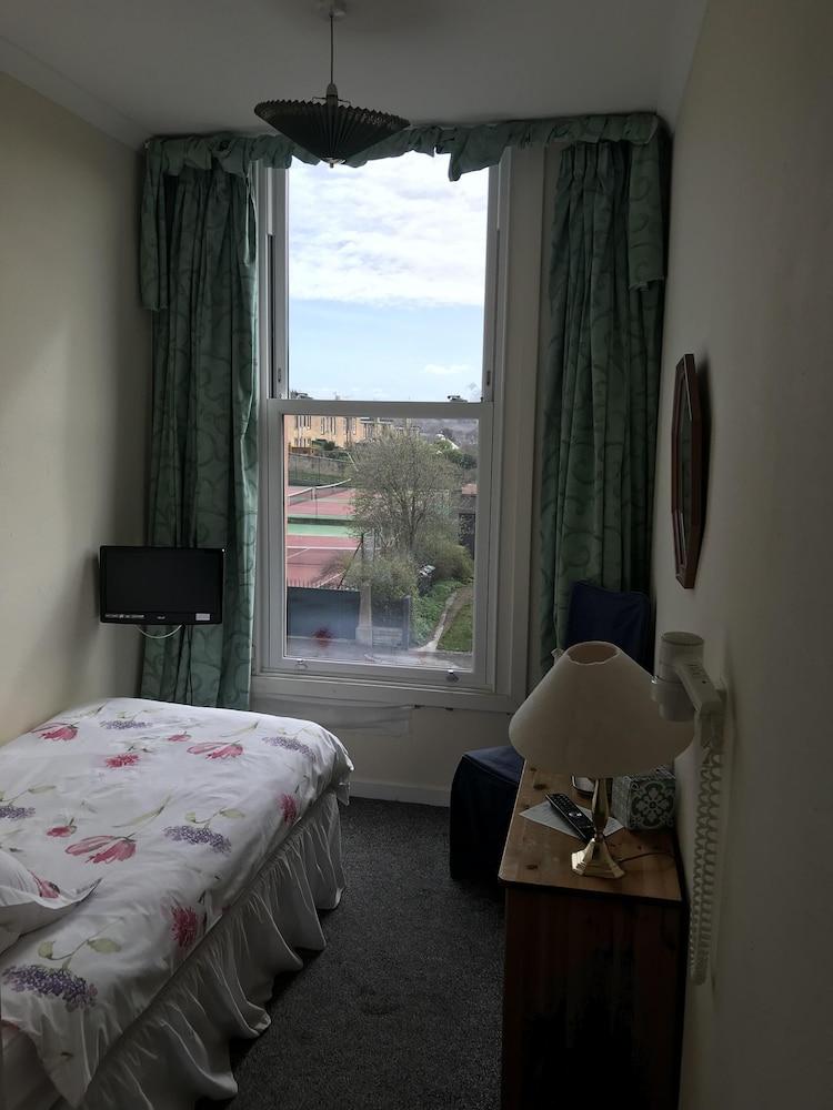 Dorstan House Guest house