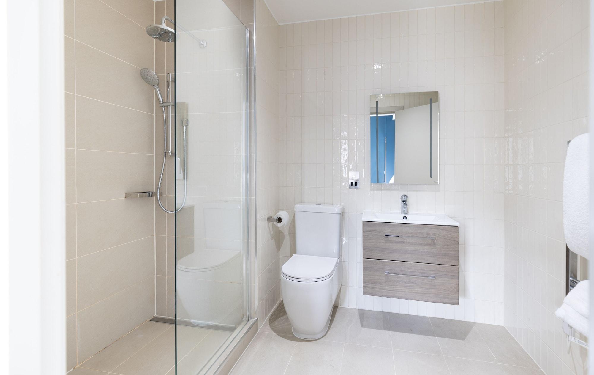 Heeton Concept Queen Street Aparthotel 4*