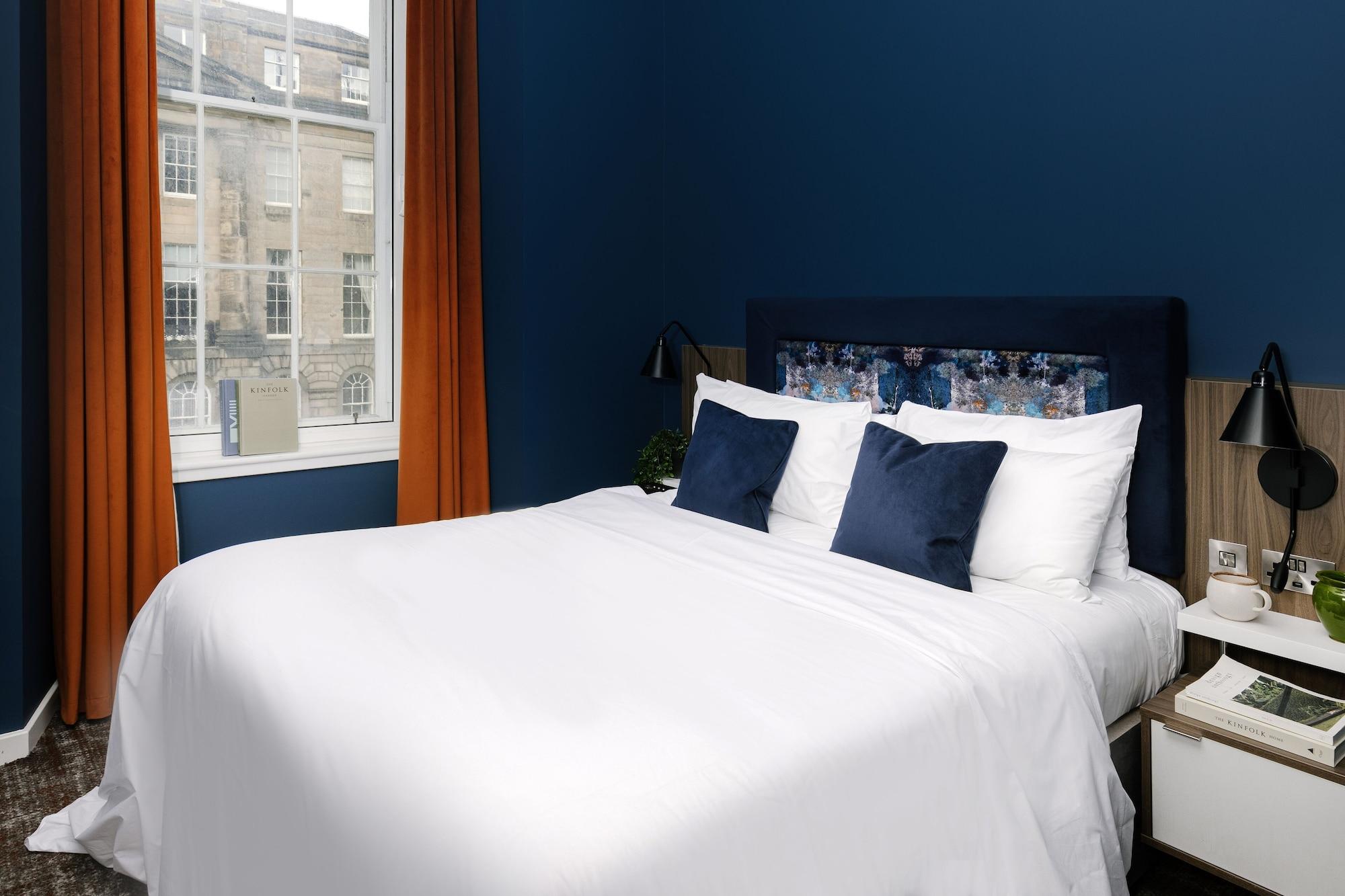 Heeton Concept Queen Street Aparthotel 4*