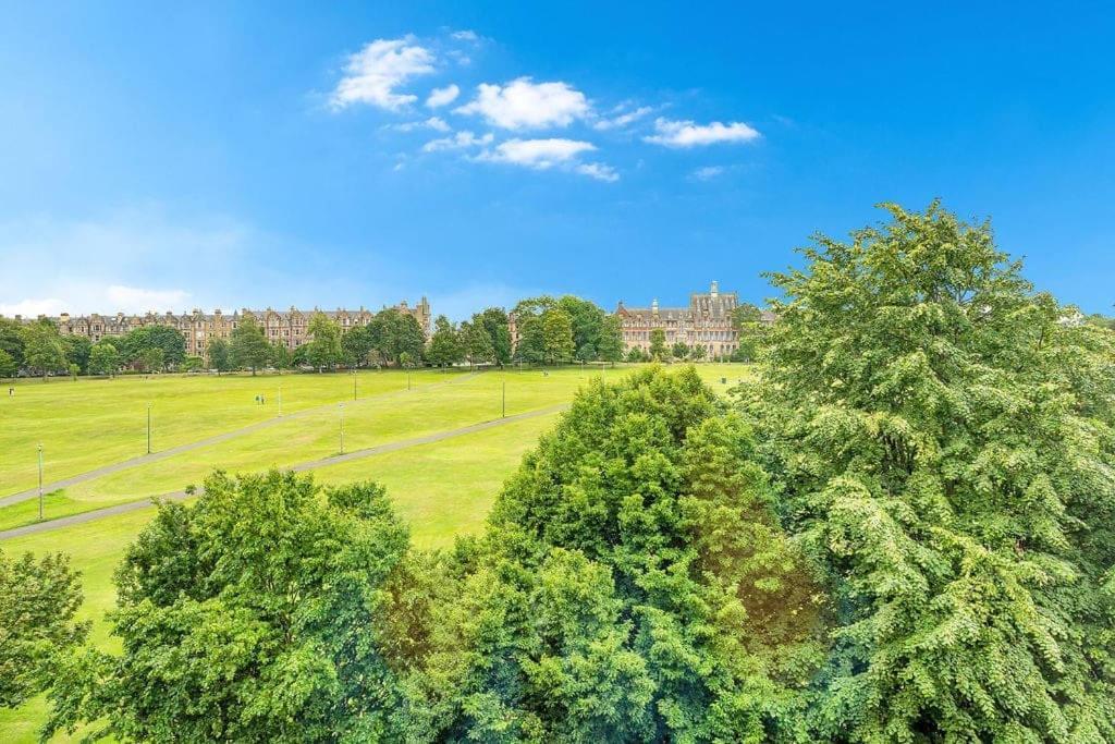 Bright And Spacious Flat Overlooking The Meadows Apartment *
