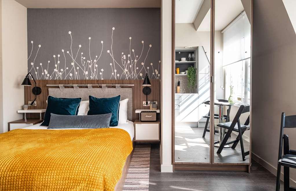 Aparthotel Heeton Concept Queen Street 4*