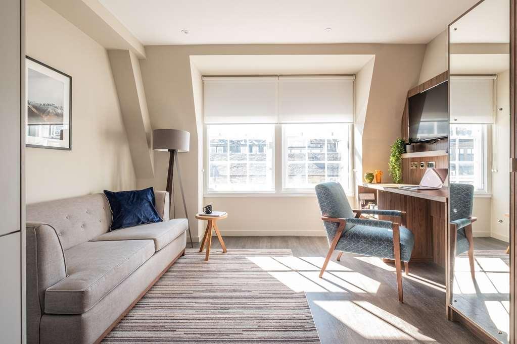 Heeton Concept Queen Street 4*