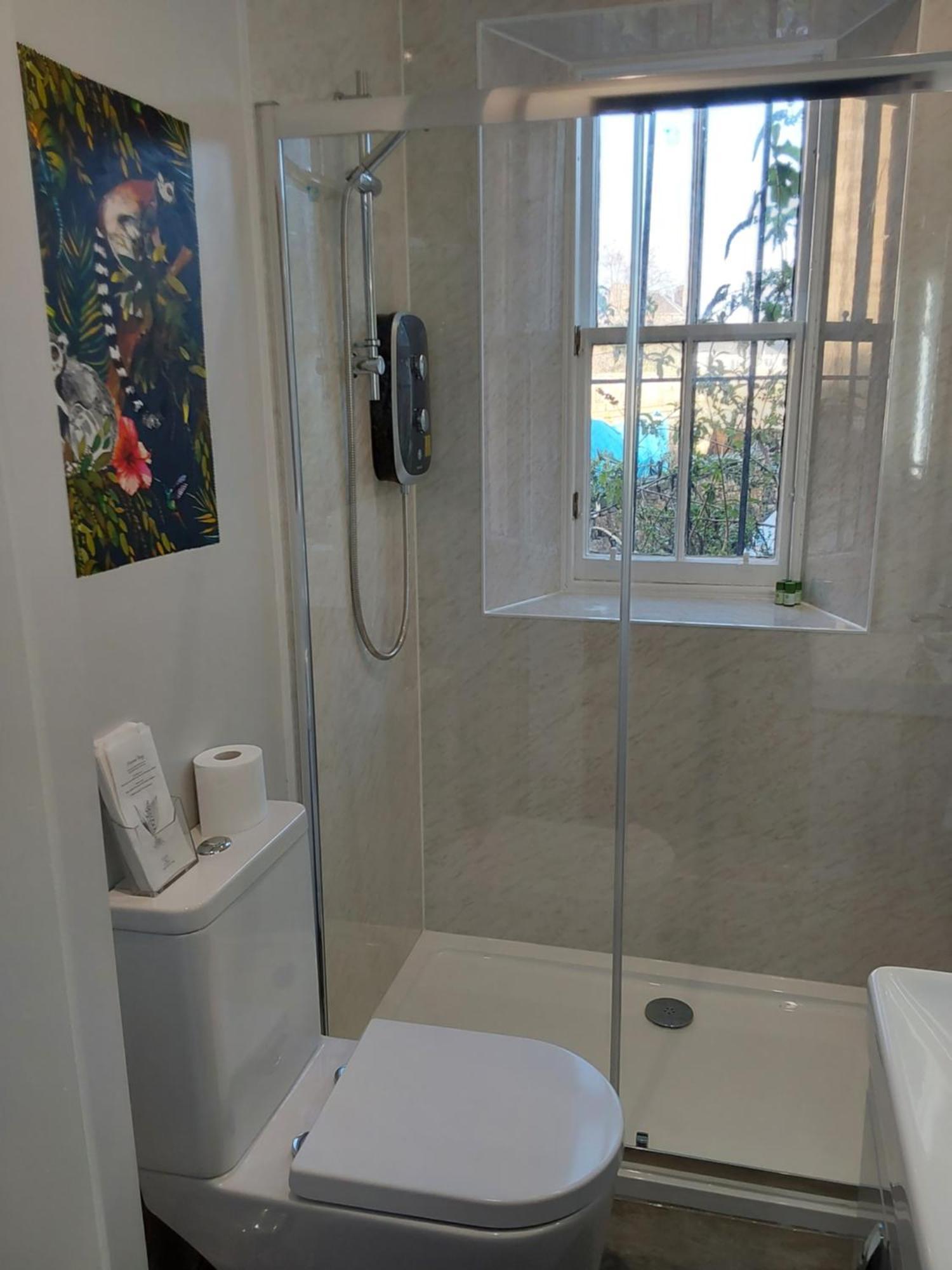 East Claremont Guest house *