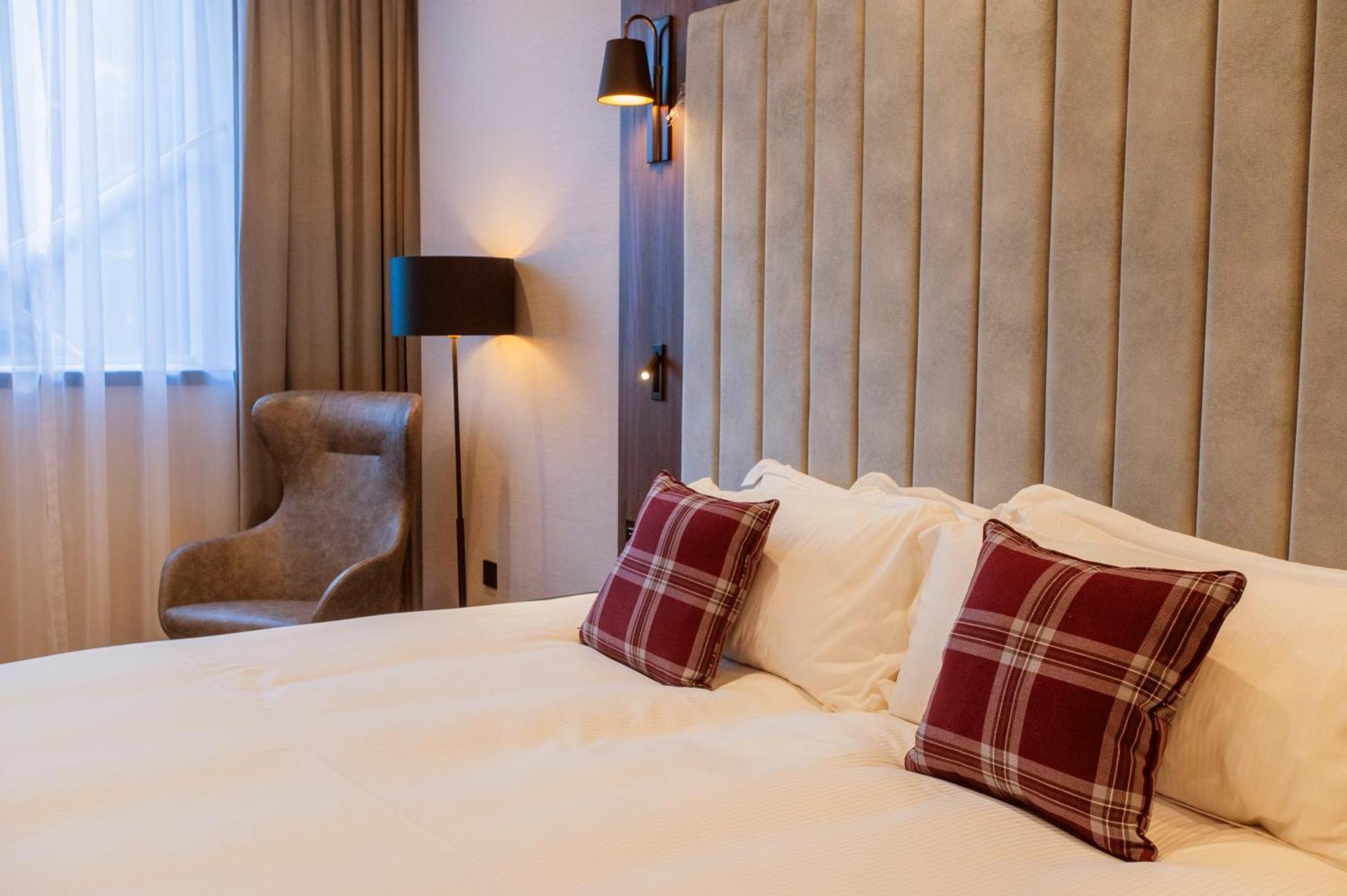 Tynecastle Park 4* Edinburgh