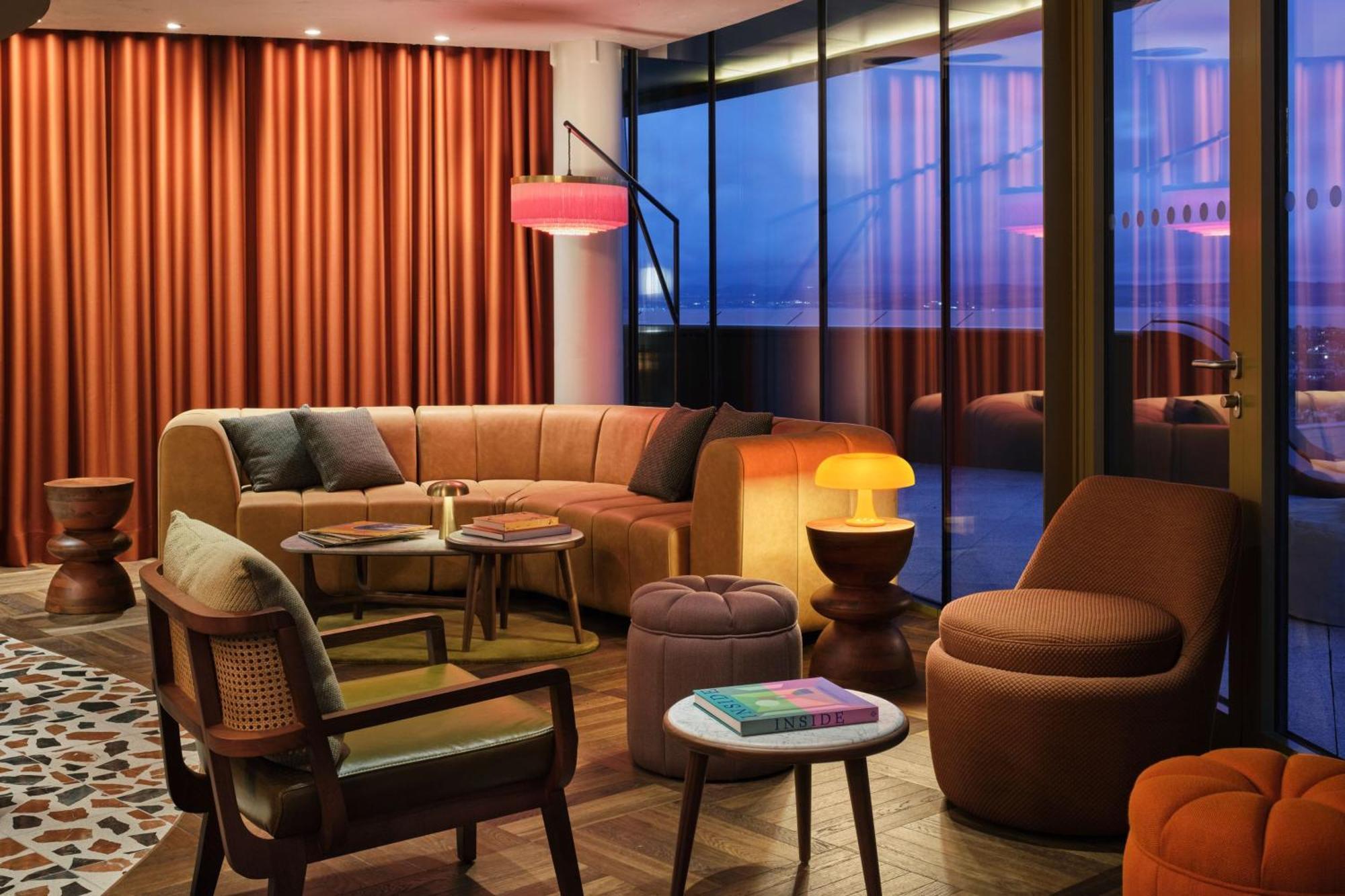 Hotel W 5*