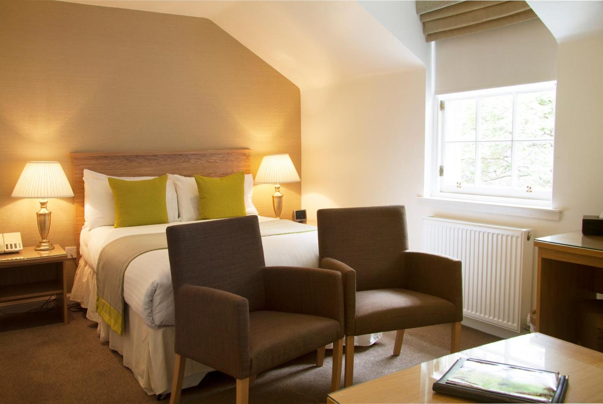 Royal Scots Club Hotel 3*