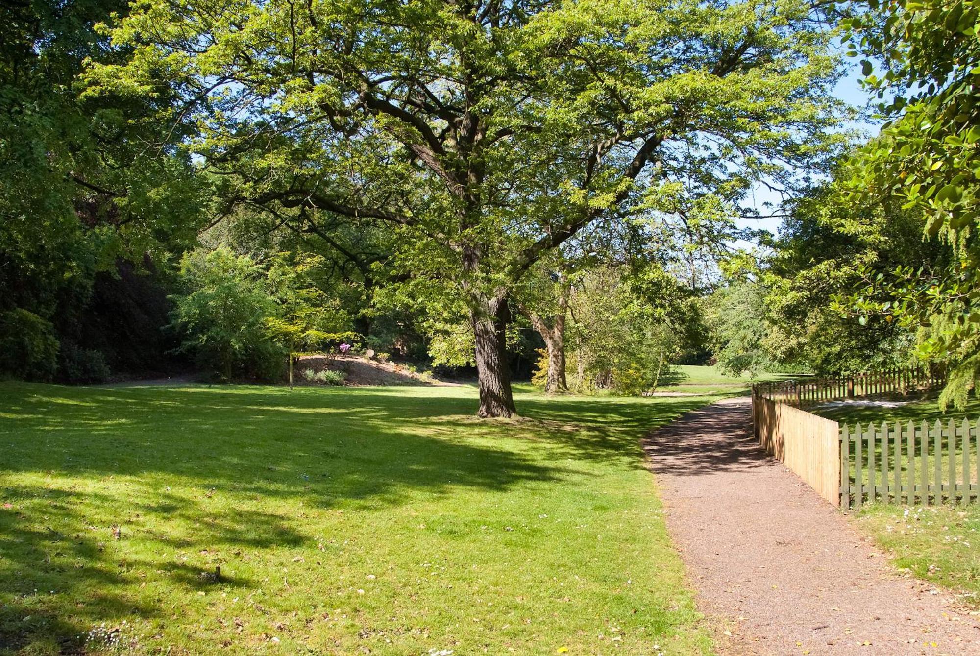 Queen Charlotte Guest house *