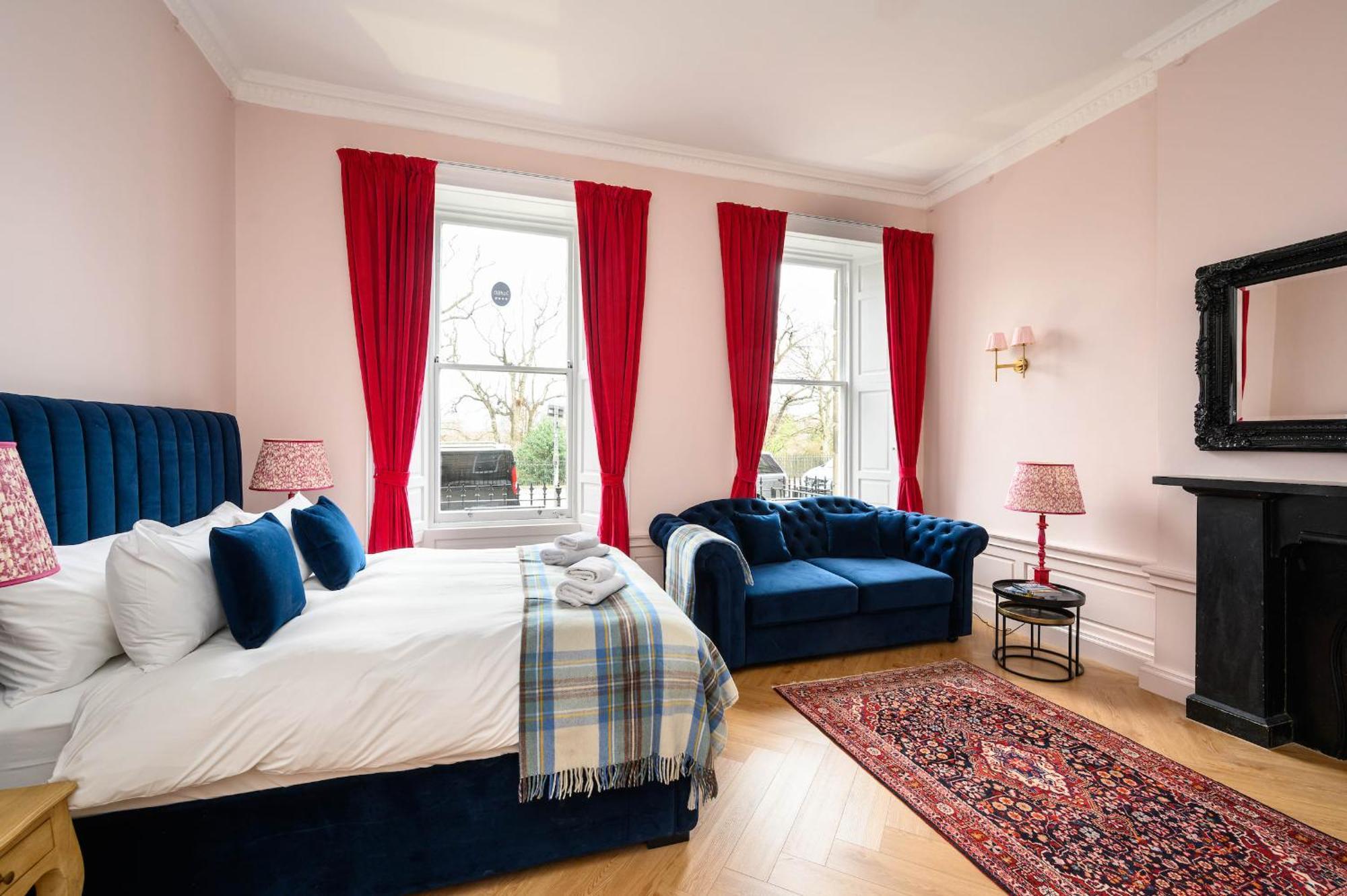 Guest house Queen Charlotte Edinburgh