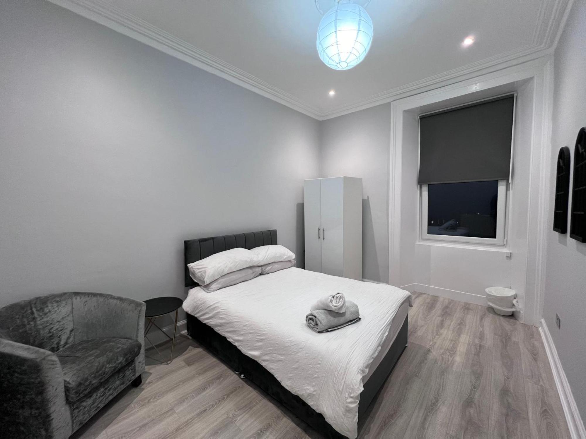 Lovely 4 Bedroom 2nd Floor Walk Up Apartment *