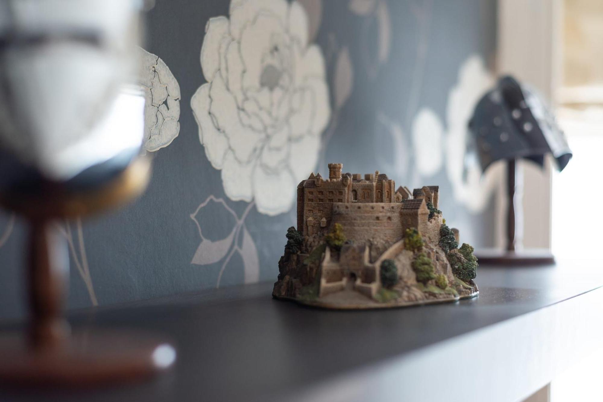 Charming Grassmarket 1 Bed Castle Pad