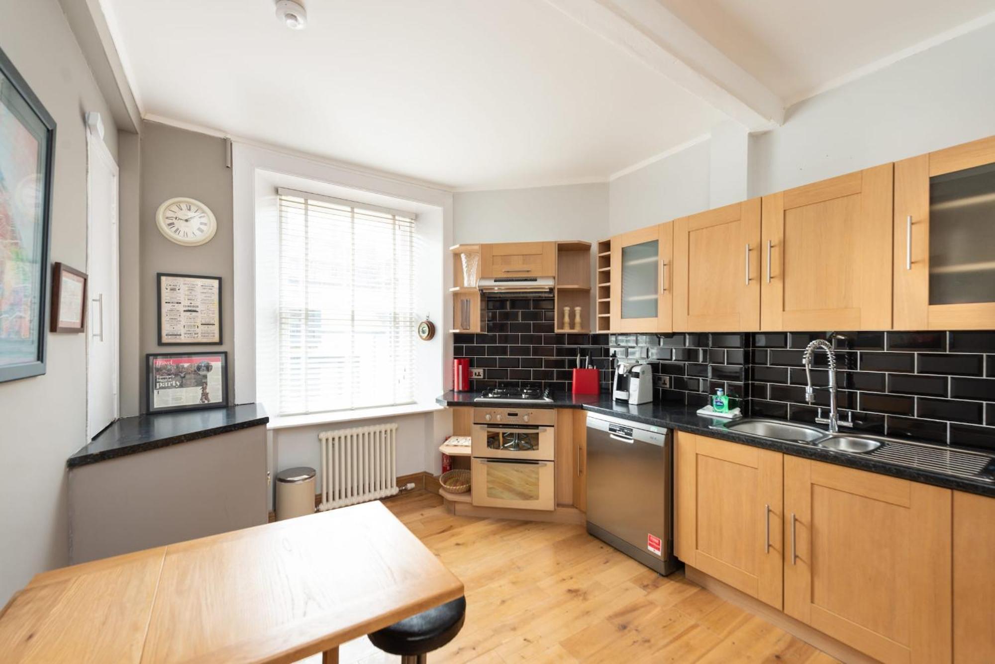 Charming Grassmarket 1 Bed Castle Pad Apartment *