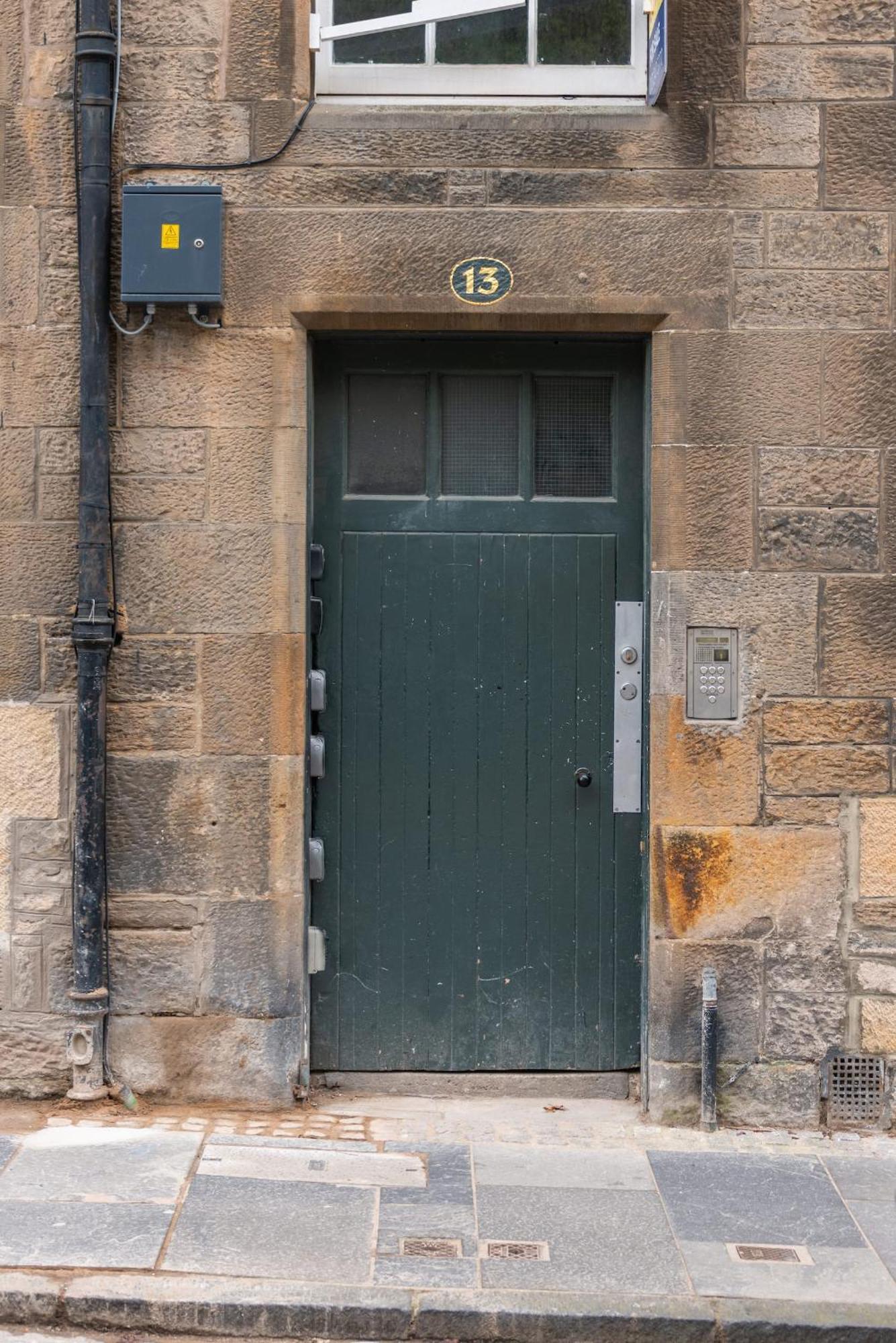 Charming Grassmarket 1 Bed Castle Pad Edinburgh