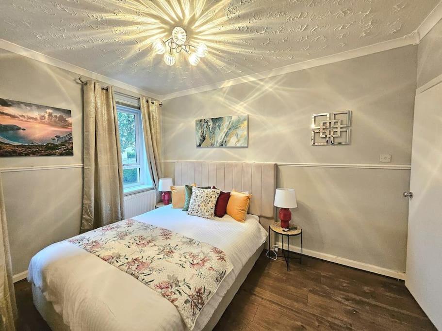 Craigietinny Road Apartment- 3 Beds * Edinburgh