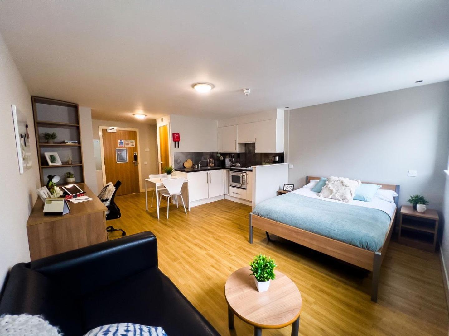 Apartment Contemporary Student-only At Panmure Court In