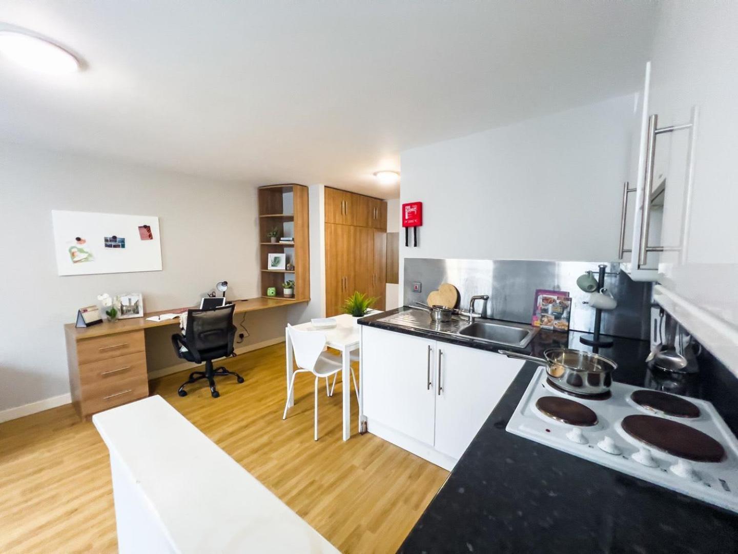 Apartment Contemporary Student-only At Panmure Court In *