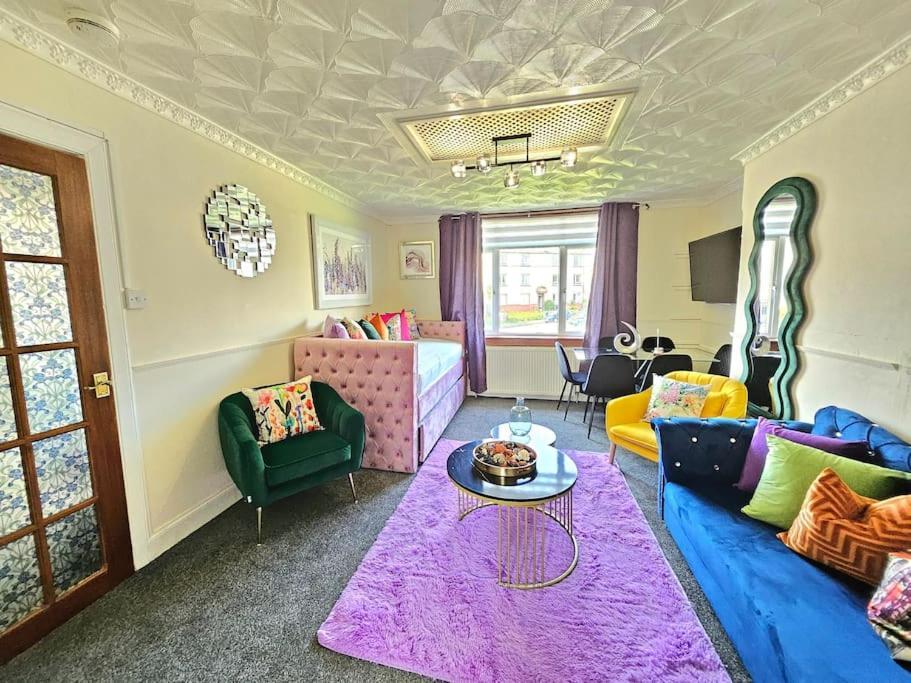 2 Bed With 4 Beds & Parking