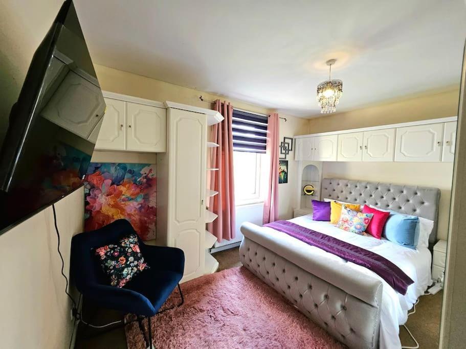 Apartment 2 Bed With 4 Beds & Parking Edinburgh