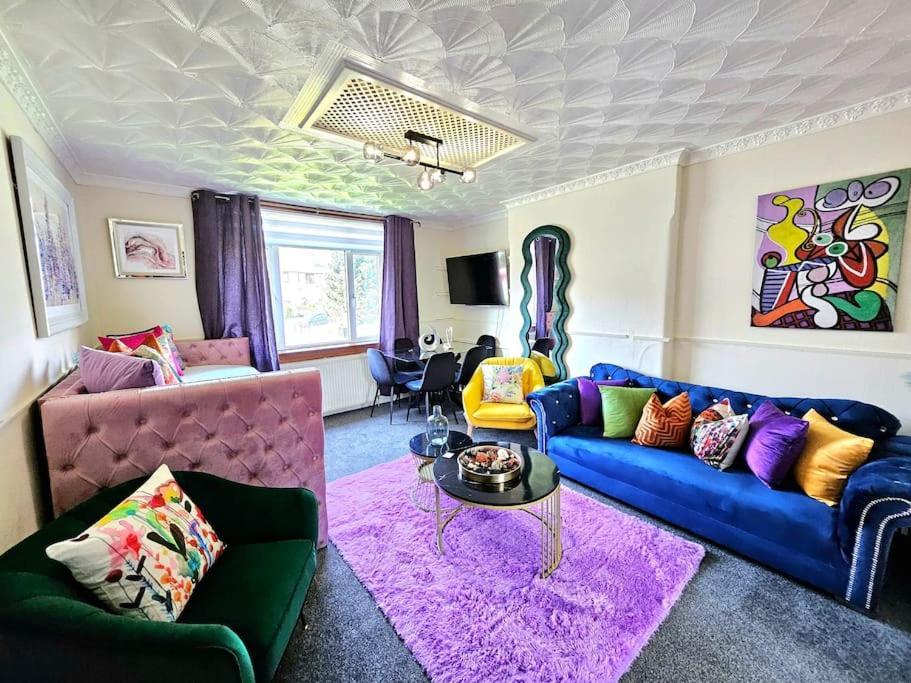 2 Bed With 4 Beds & Parking Edinburgh