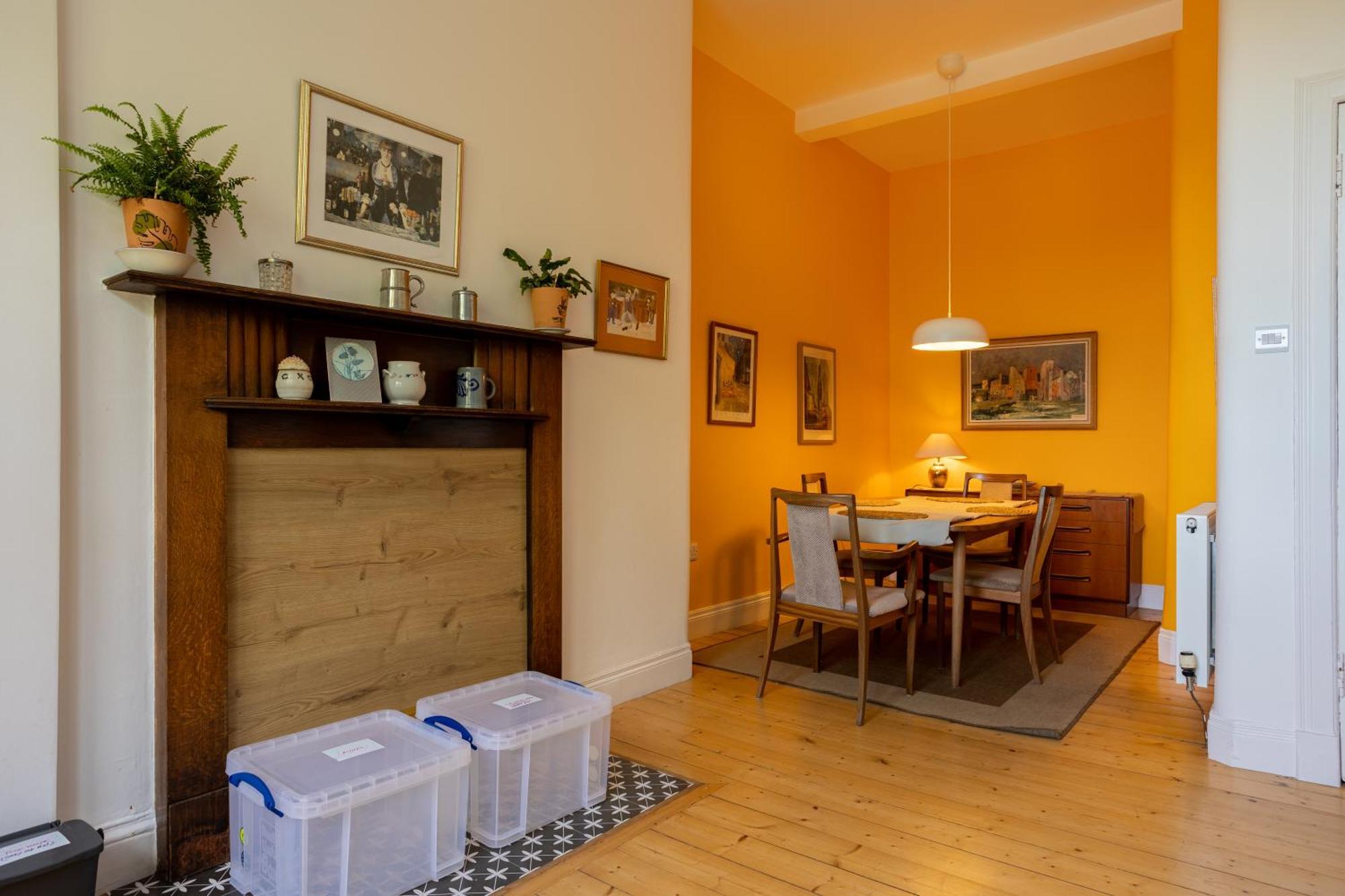 Newly Renovated 1 Bedroom Near Charming Newhaven Edinburgh