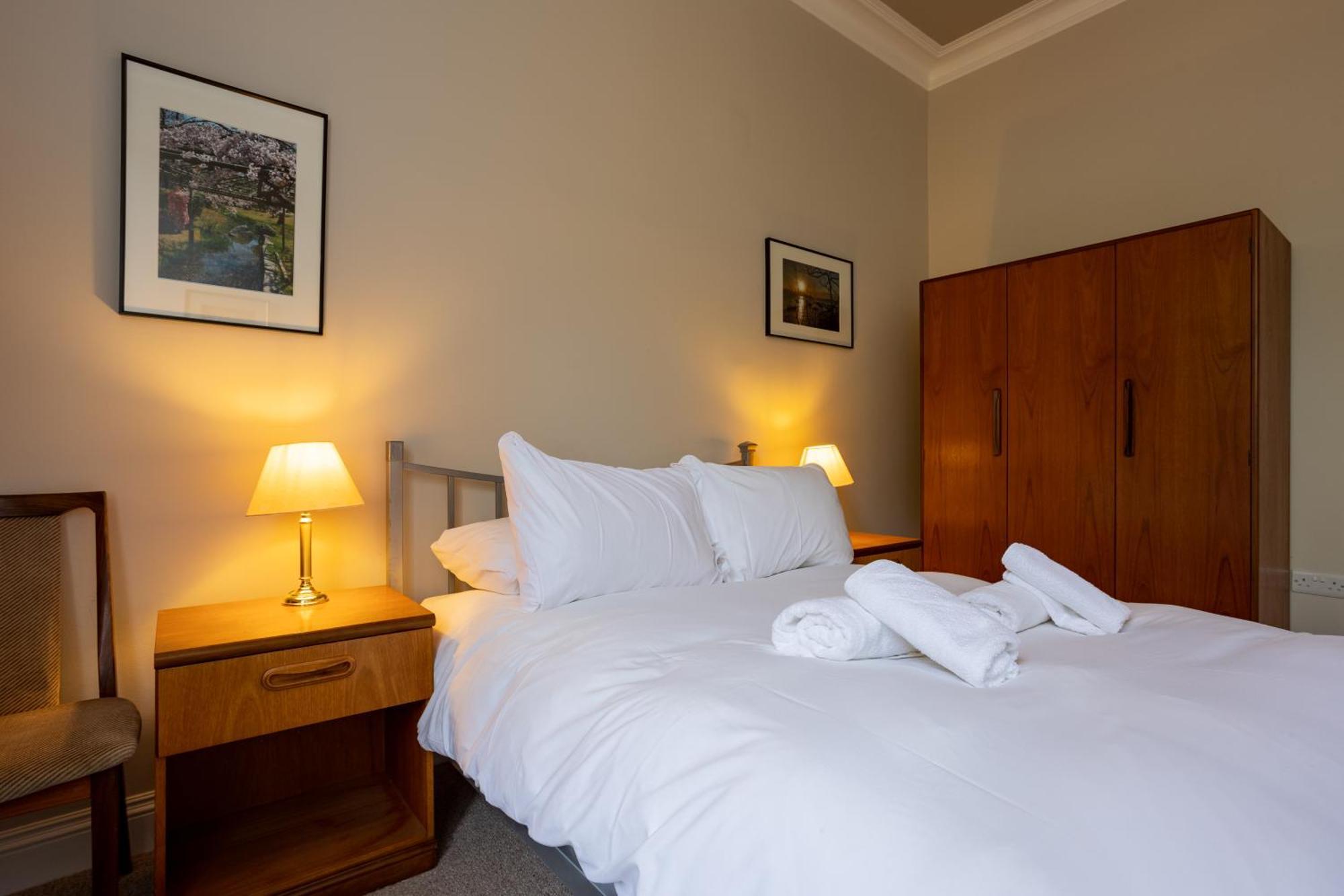 Newly Renovated 1 Bedroom Near Charming Newhaven Edinburgh