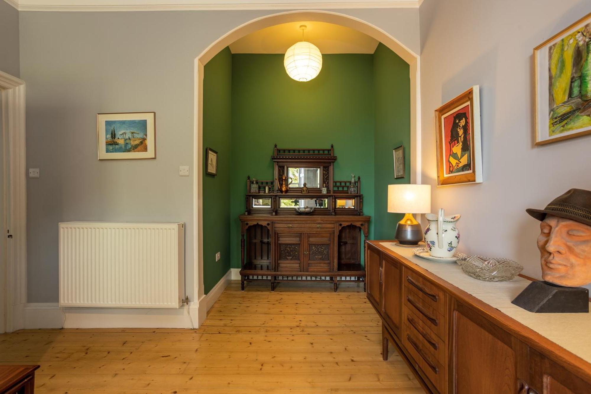 Newly Renovated 1 Bedroom Near Charming Newhaven Edinburgh