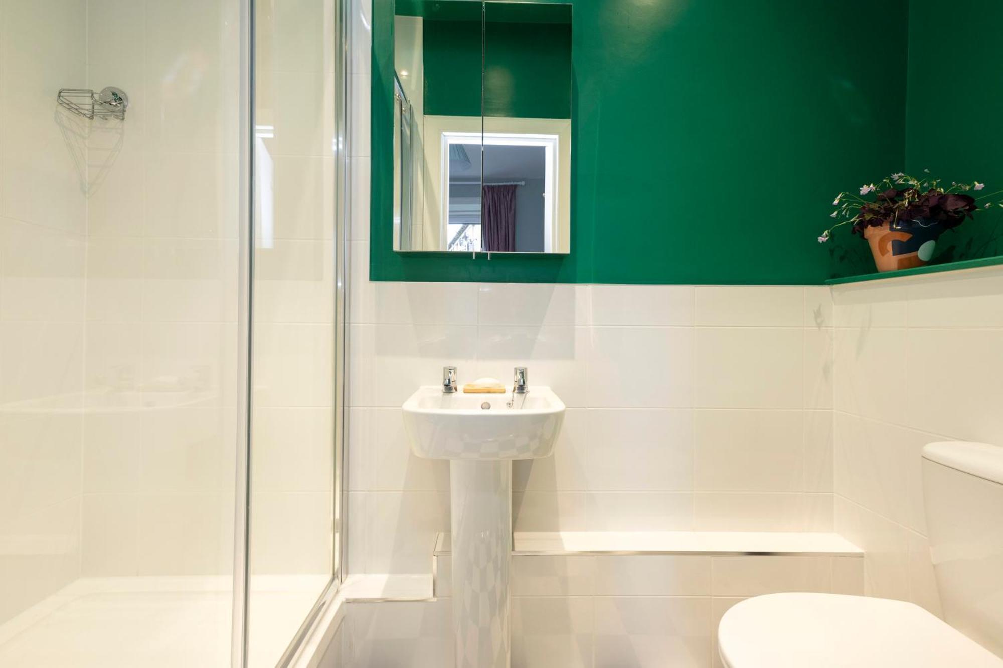 Apartment Inspiring 2-bedroom Edinburgh
