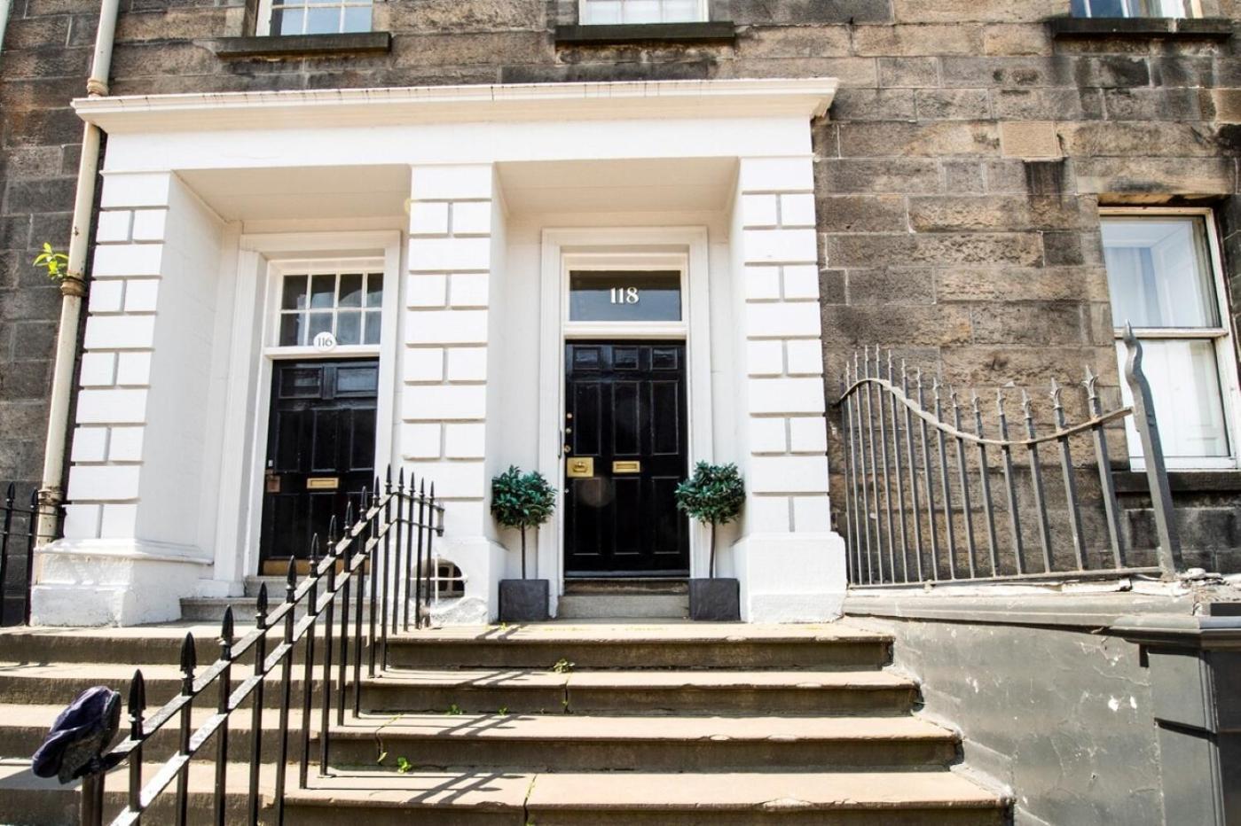 Spacious 2 Bedroom In The Heart Of New Town * EDI